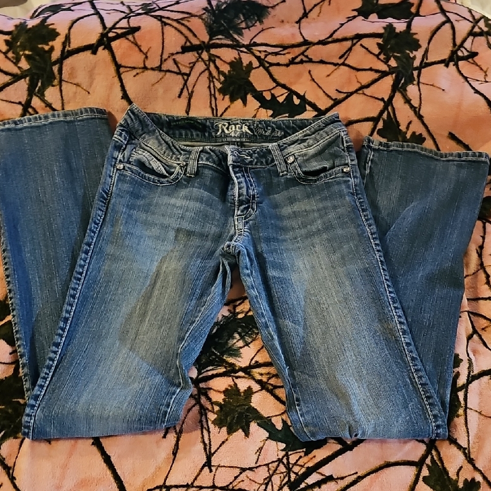 Wrangler 3(Junior) With Back Pocket Wing Design, Classic Boot Cut Jeans